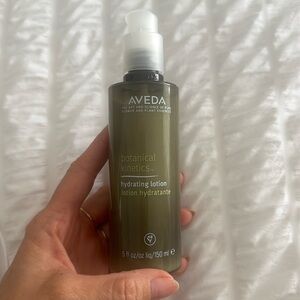 New without box aveda botanical kinetics hydrating lotion.